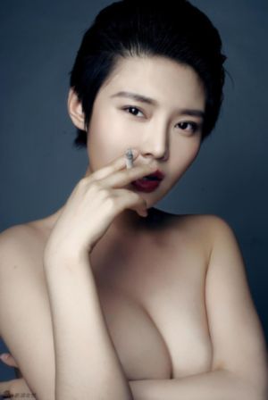 《云边有个小卖部》电影