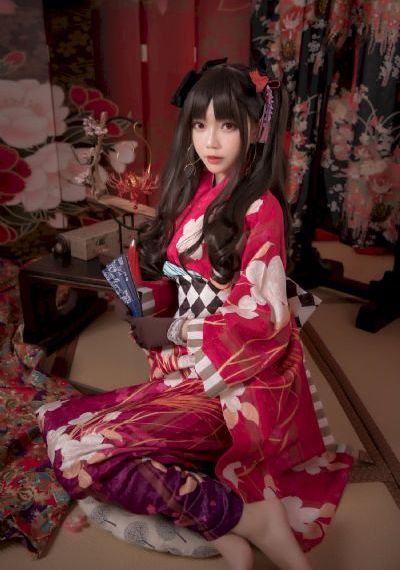 26岁女高中生动漫