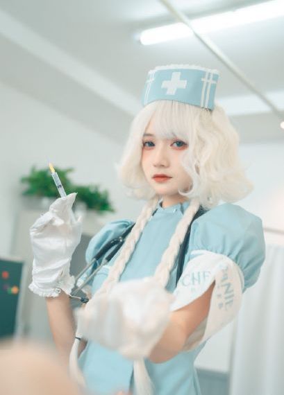 女大学生的红色日记