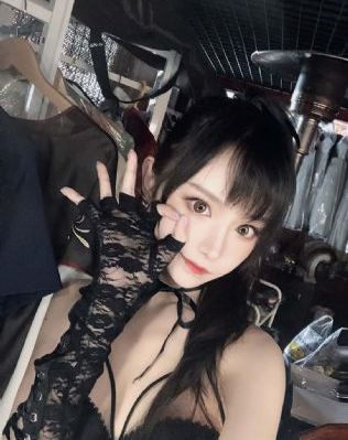 暑假结束后的她