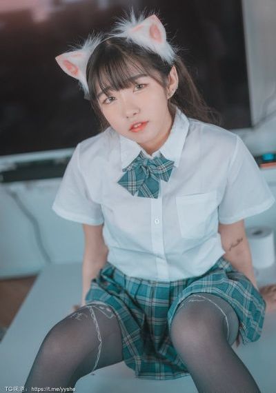 横内晶